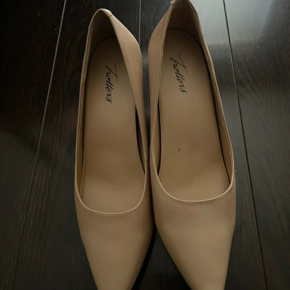 Heels - Picture 9 of 9